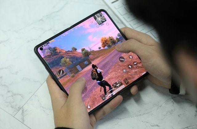 和平精英辅助【黑鲨直装】方框透视 无后自瞄 加速穿墙 雷达绘制  视角扩大 空投透视 人物射线 准星聚点